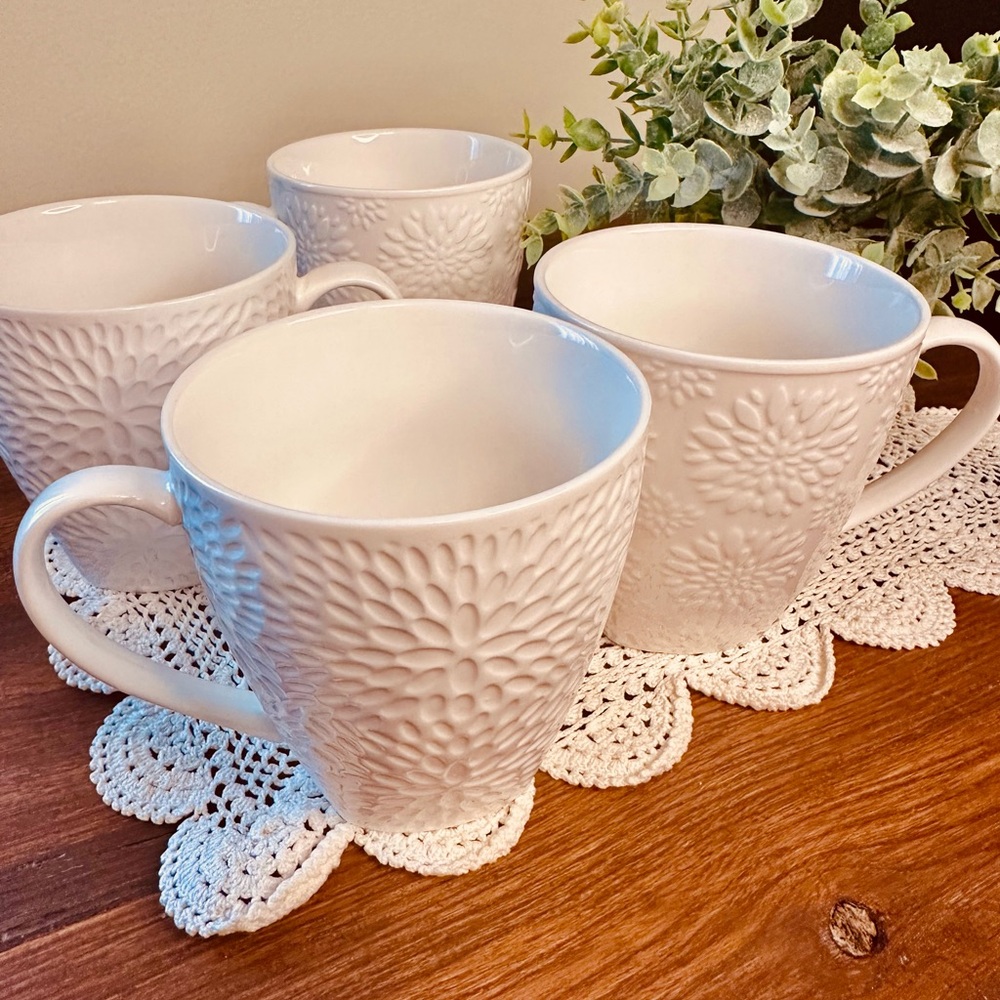 Elegant White Floral Embossed Mugs Set of 4 - Picture 3 of 4